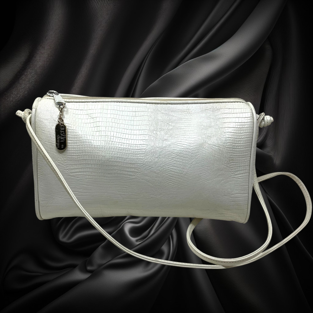 Vintage 80's Austin Designs White Crocodile Embossed Leather Purse Shoulder Bag